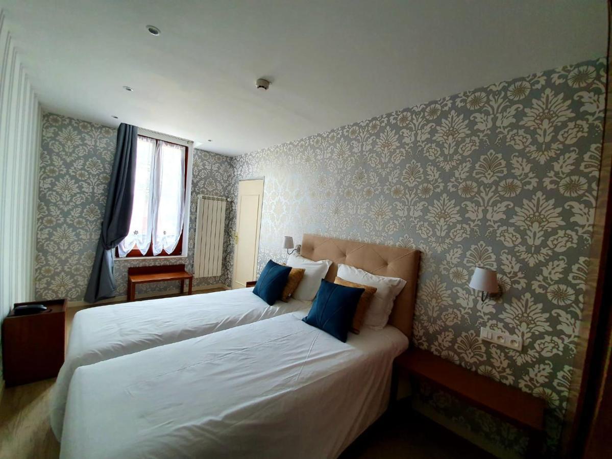 Hotel La Croix Blanche de Sologne Chaumont-sur-Tharonne Esterno foto