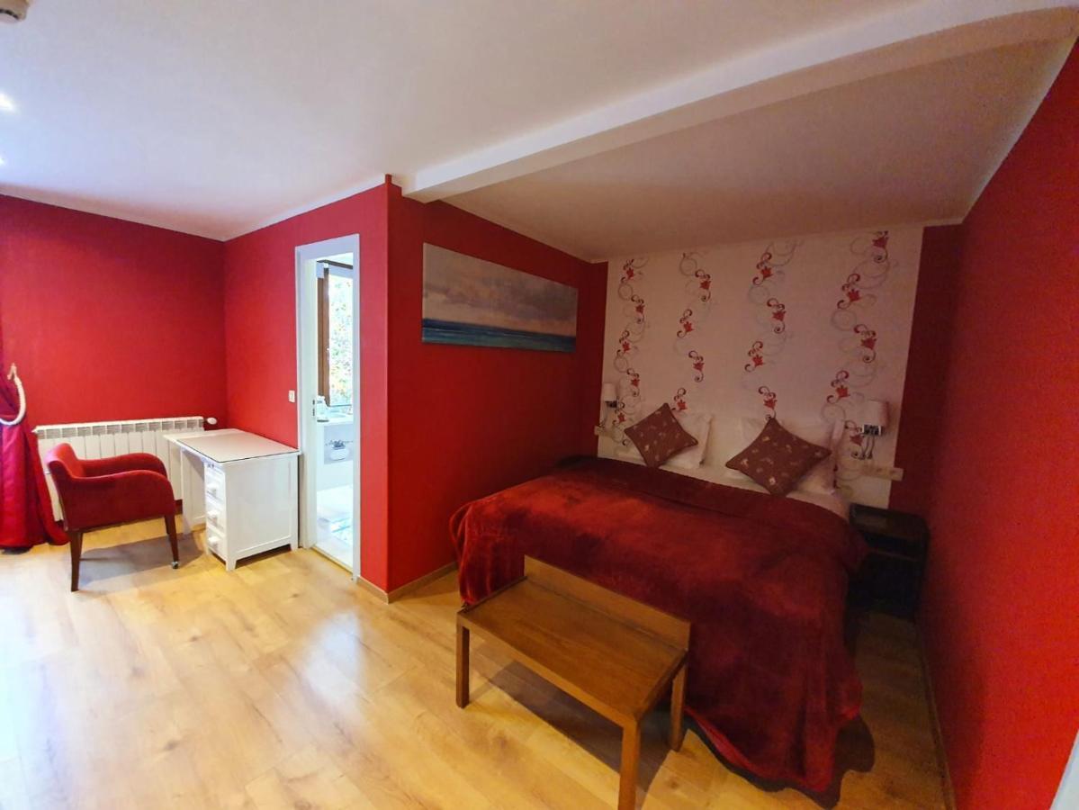 Hotel La Croix Blanche de Sologne Chaumont-sur-Tharonne Esterno foto