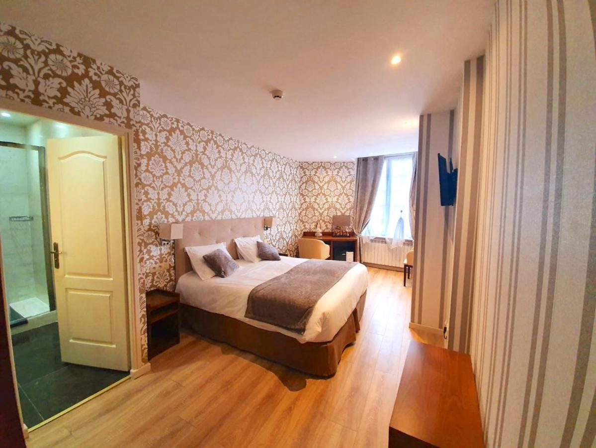 Hotel La Croix Blanche de Sologne Chaumont-sur-Tharonne Esterno foto